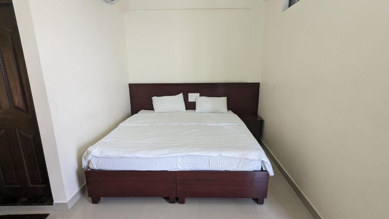 Masterkey Deluxe Rooms Kochi Bagian luar foto